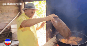 Descubre la Cocina de Don Ramon en el Centro del Campo Dominicano El campo dominicano es una especie de paraíso rodeado de gente buena con un a calidad humana increíble. República Dominicana, ubicada en el caribe, haciendo vecindad con Haití, es una isla encantadora llena de recursos naturales con un clima tropical donde su temperatura oscila todo el año sobre los 23 Grados Celsius hasta 36 grados.